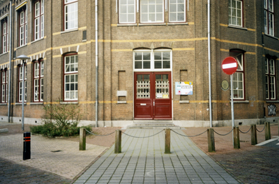 108634 Gezicht op de ingang van de Basisschool De Koekoek (Koekoeksplein 2A) te Utrecht.N.B. De foto is gemaakt door ...